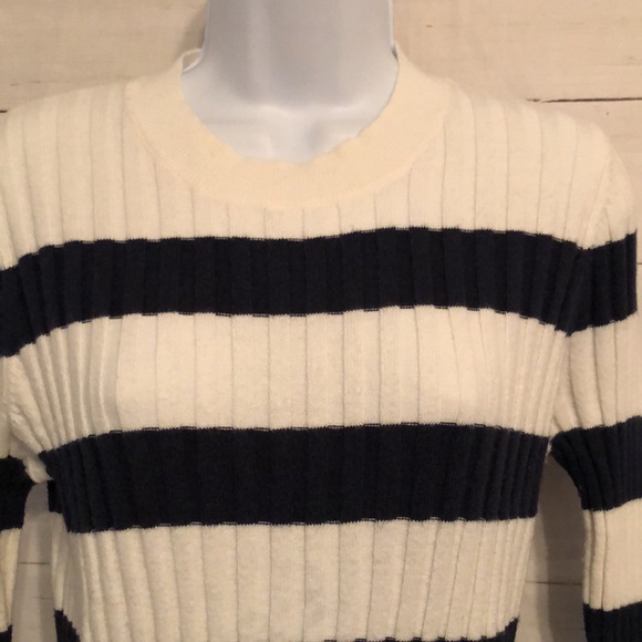 Loft Sweater - Picture 2 of 4